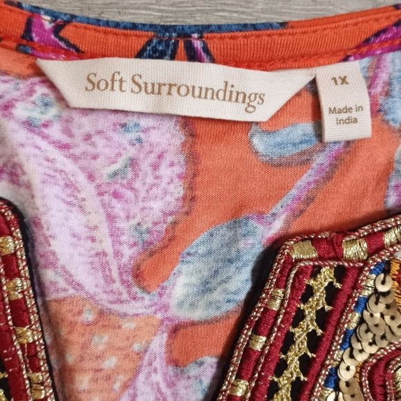 Soft Sorroundings Sequins Embroidered Floral Print Tunic Top 3/4 Sleeve Size 1x - Picture 6 of 13